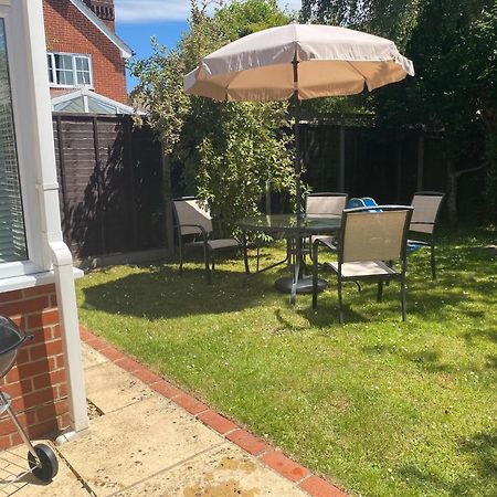 Chichester Retreat House With Free Parking Exteriör bild