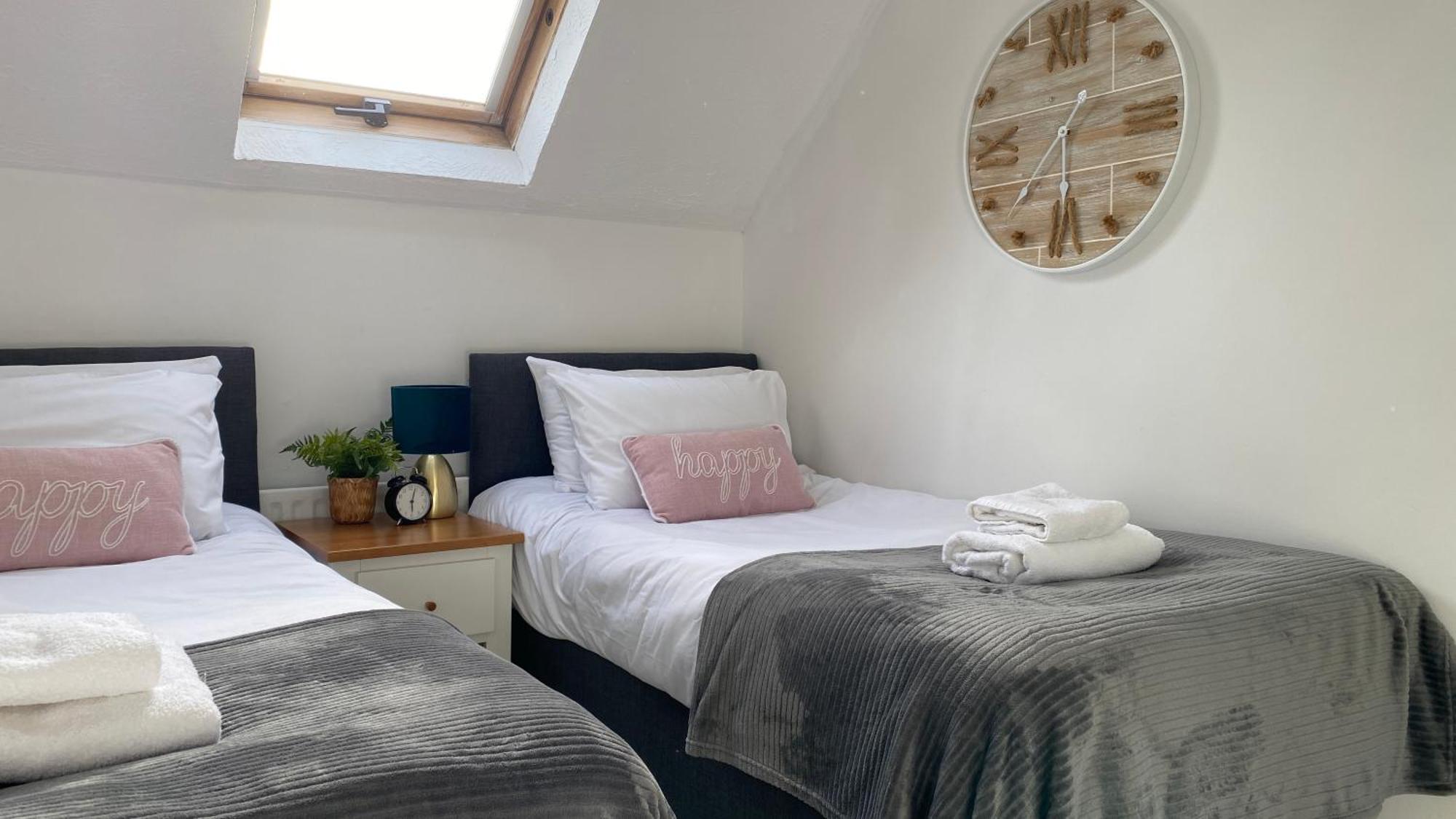 Chichester Retreat House With Free Parking Exteriör bild