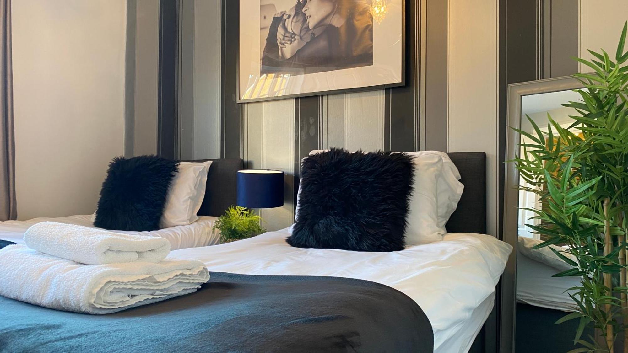 Chichester Retreat House With Free Parking Exteriör bild
