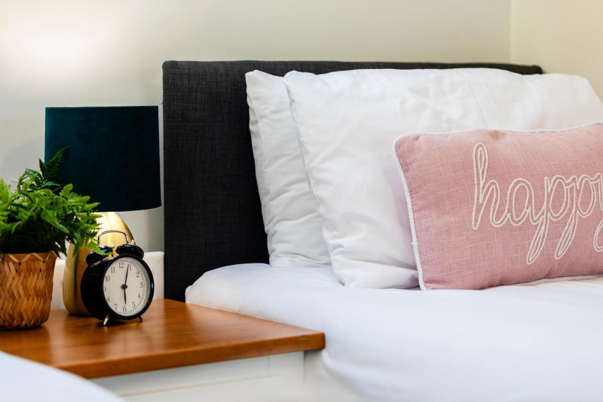 Chichester Retreat House With Free Parking Exteriör bild