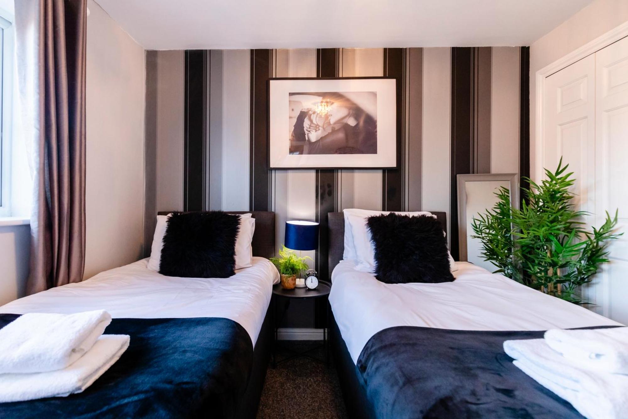 Chichester Retreat House With Free Parking Exteriör bild