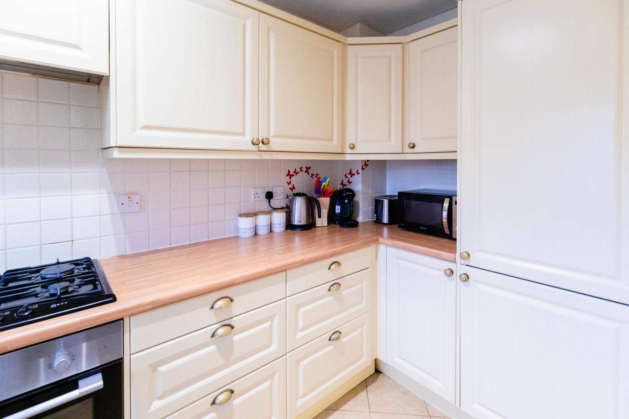 Chichester Retreat House With Free Parking Exteriör bild