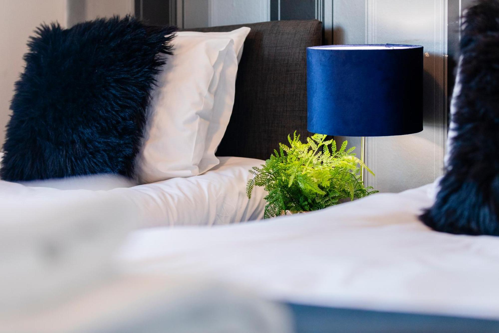 Chichester Retreat House With Free Parking Exteriör bild