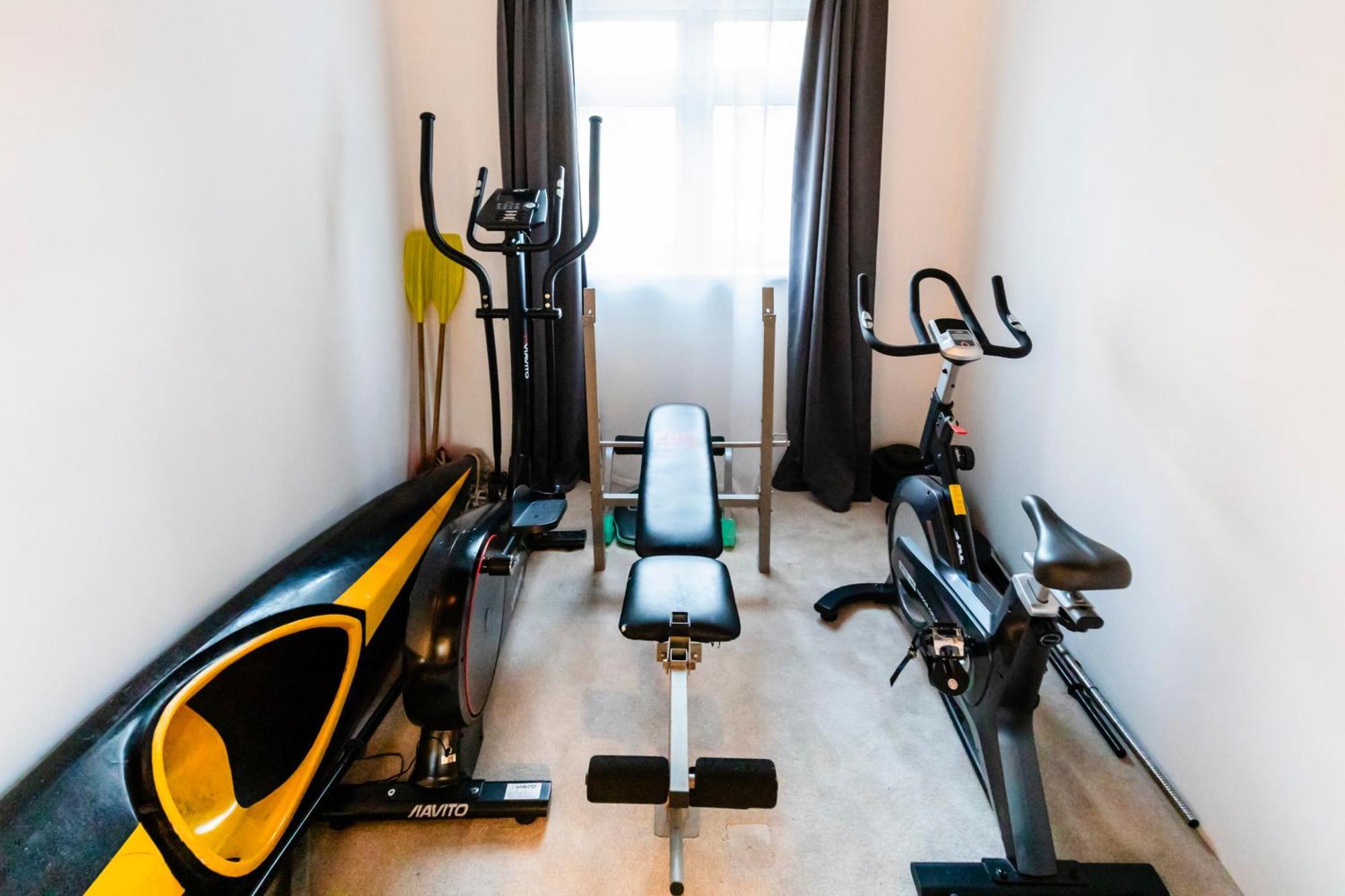 Chichester Retreat House With Free Parking Exteriör bild