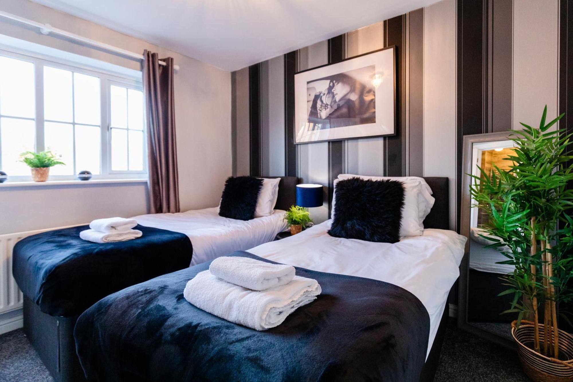 Chichester Retreat House With Free Parking Exteriör bild
