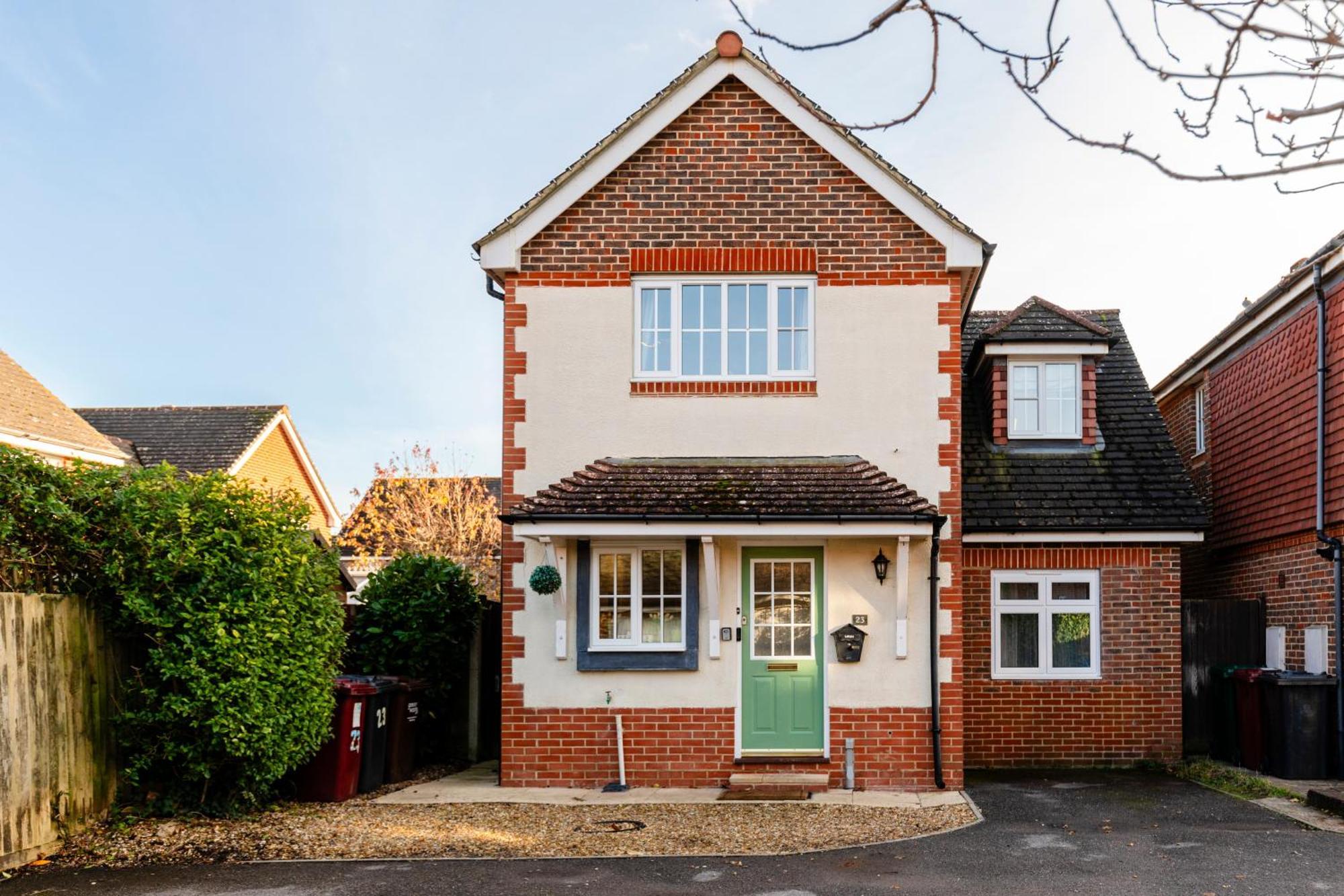 Chichester Retreat House With Free Parking Exteriör bild